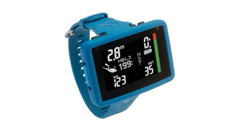 Photo produit d'un ordinateur de plongée type montre et bracelet